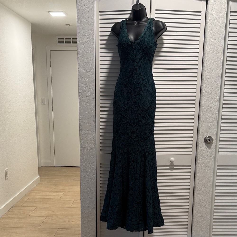 Prom or Soirée Elegant Green Lace Maxi Dress